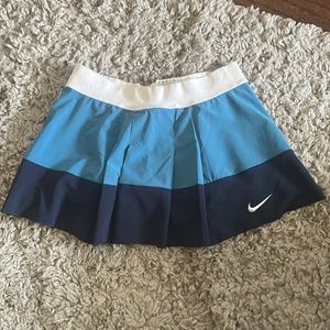 Nike tennis pleated skirt skort women’s sz medium